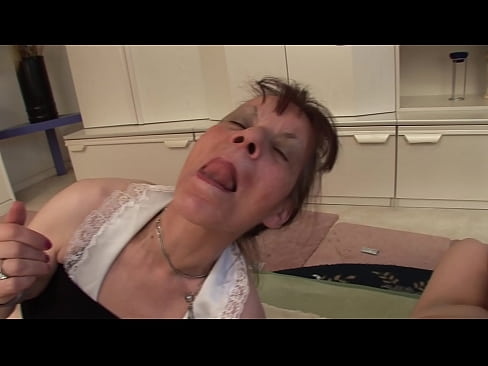 ❤️ Două bunicuțe și un bunic fac sex în trei ️ at porn ro.hentaidude.ru ❌️❤