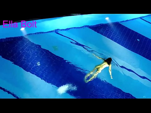 ❤️ Nu mă pot opri din privit, tânără blondă surprinsă înotând goală în piscina stațiunii ELLA BOLT ️ at porn ro.hentaidude.ru ❌️❤